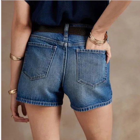 Banana Republic CLASSIC DENIM SHORT (993) - Picture 2 of 7
